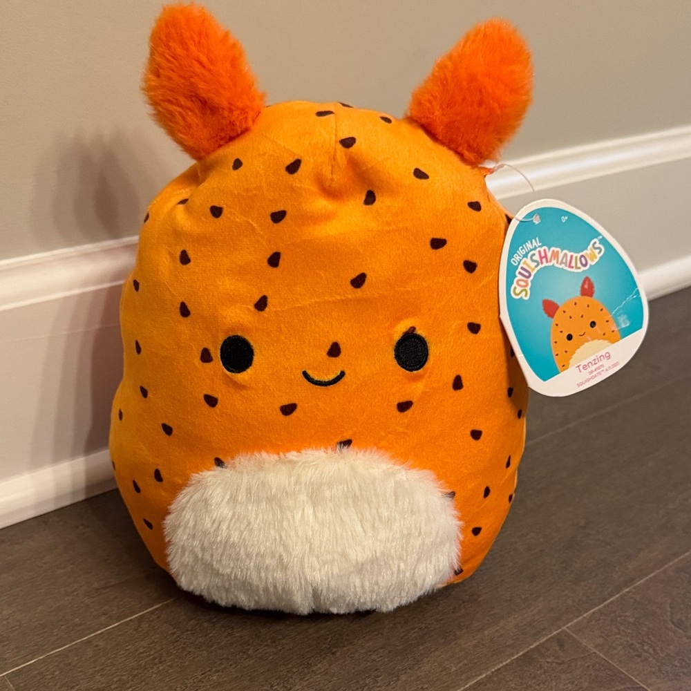 Squishmallows Tenzing Fossa Orange 8” Plush NWT Kellytoy
